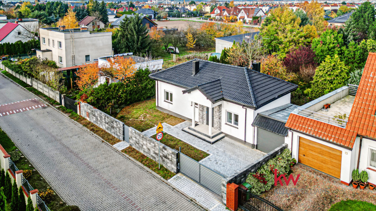 przytulny dom parterowy, bezpieczna okolica