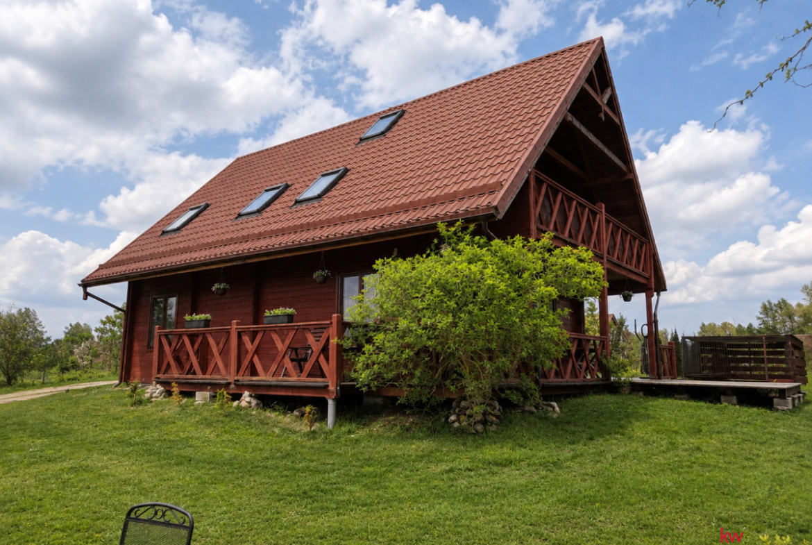 WYJĄTKOWY DOM – MAZURY, NAD JEZIOREM JUKSTY