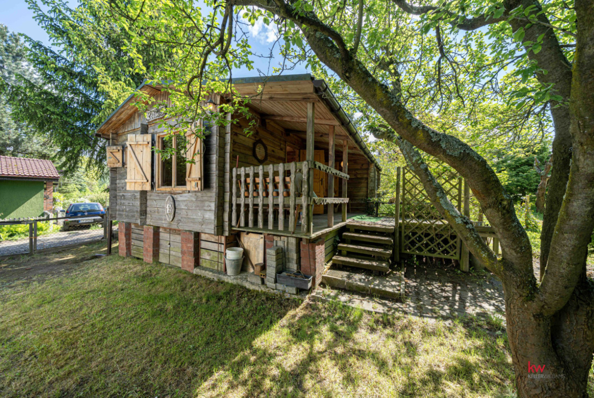 Urokliwa działka ROD 362 m², domek bieszczadzkiki