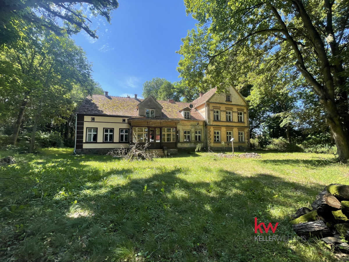 74022302 Dla inwestora lub prywatna rezydencja z parkiem