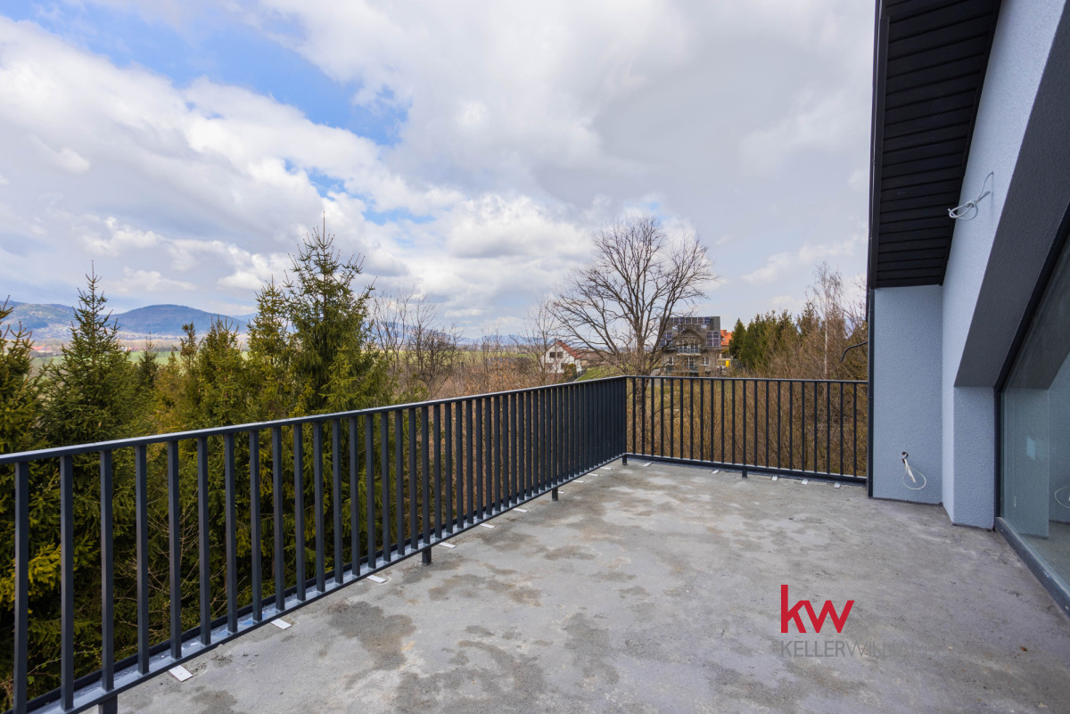 Całoroczny, nowy, energooszczędny  dom w GÓRACH