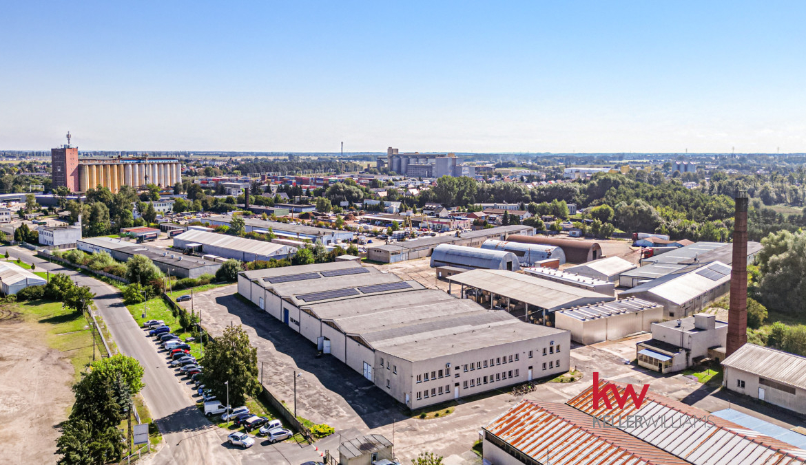 Teren przemysłowy z budynkami