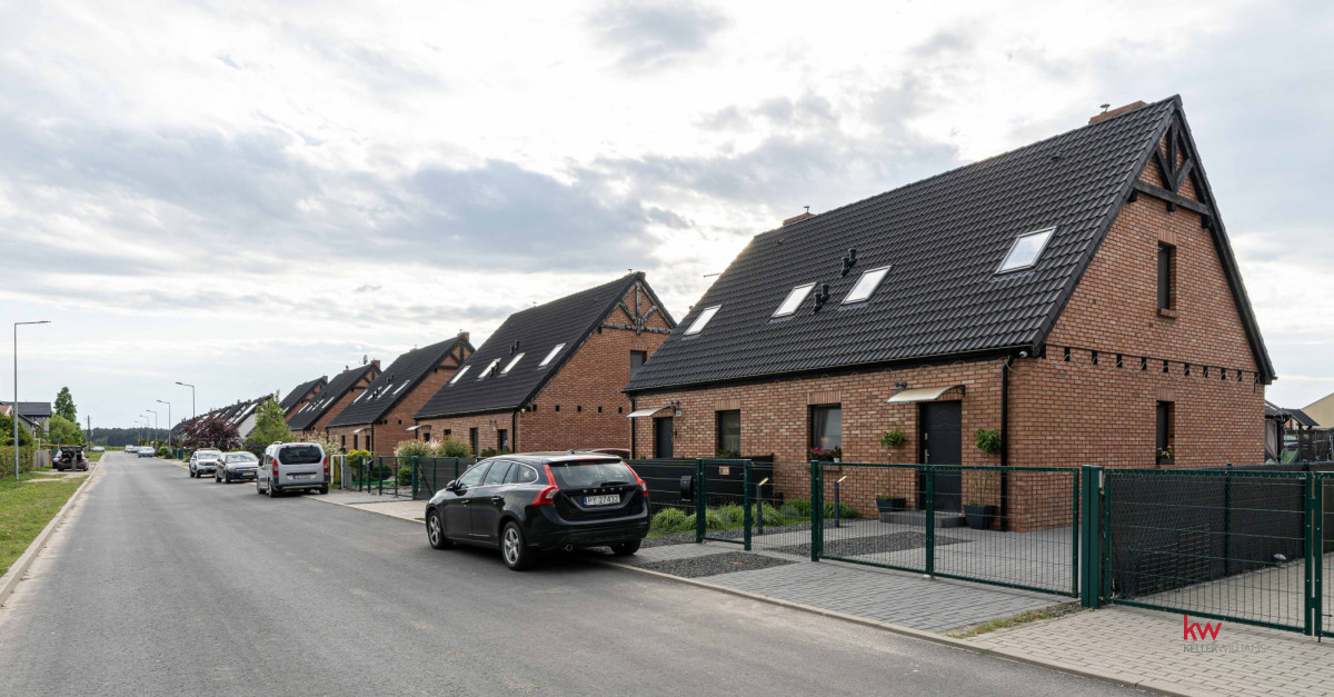 108531614 Dom w zabudowie dwulokalowe – 77,76m , z pięknym t
