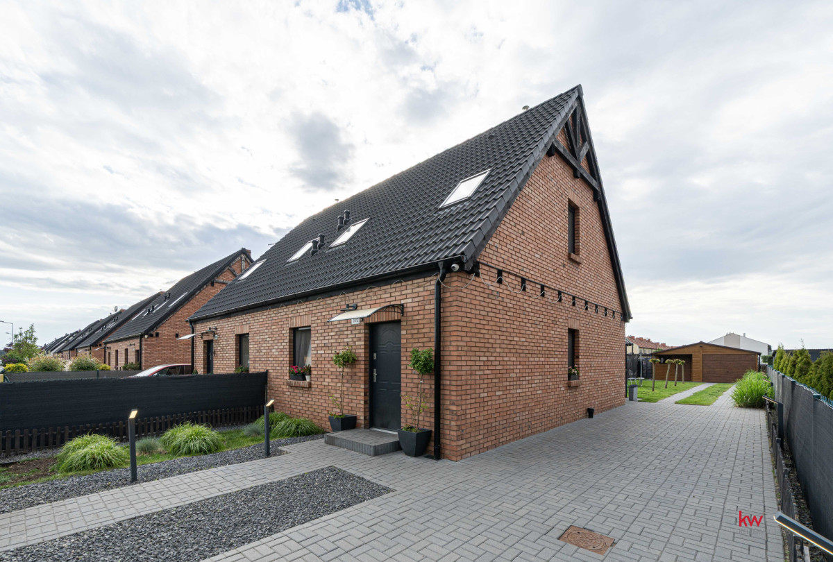 108531623 Dom w zabudowie dwulokalowe – 77,76m , z pięknym t