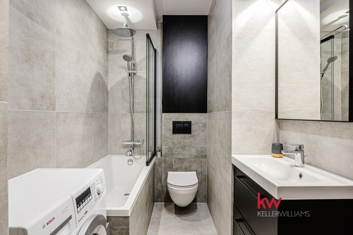 96828956 50 m² po remoncie 2025 ; garaż w cenie