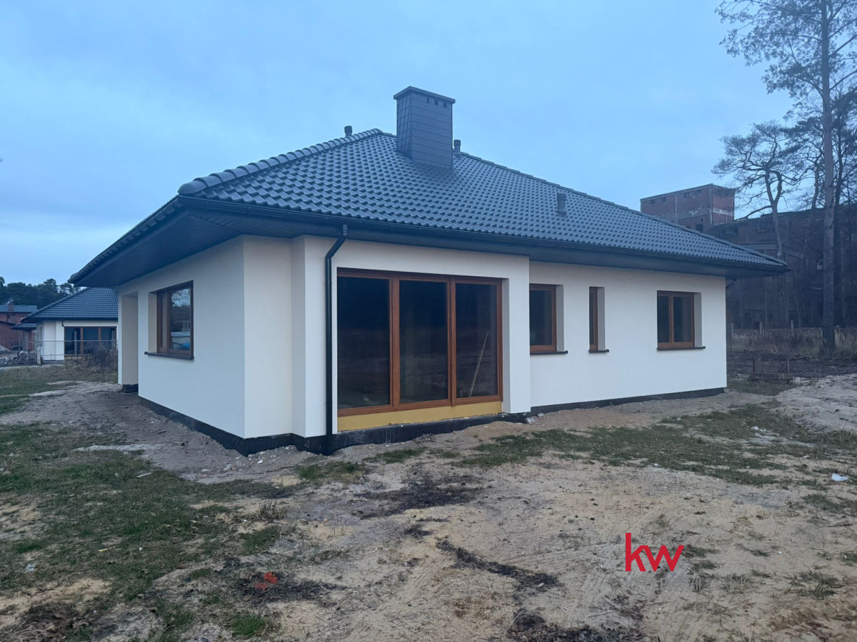 106692386 Zamień zgiełk aglomeracji na zapach lasu i relax