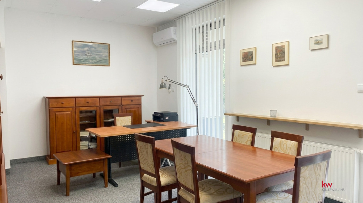 107137544 Lokal Użytkowy Z Miejscem W Hali Garażowej