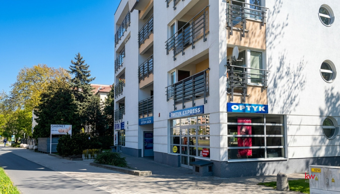 Lokal Użytkowy Z Miejscem W Hali Garażowej