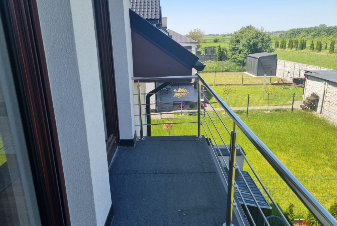 Dom 130 m2, wysoki standard, z ogrodem, garażem