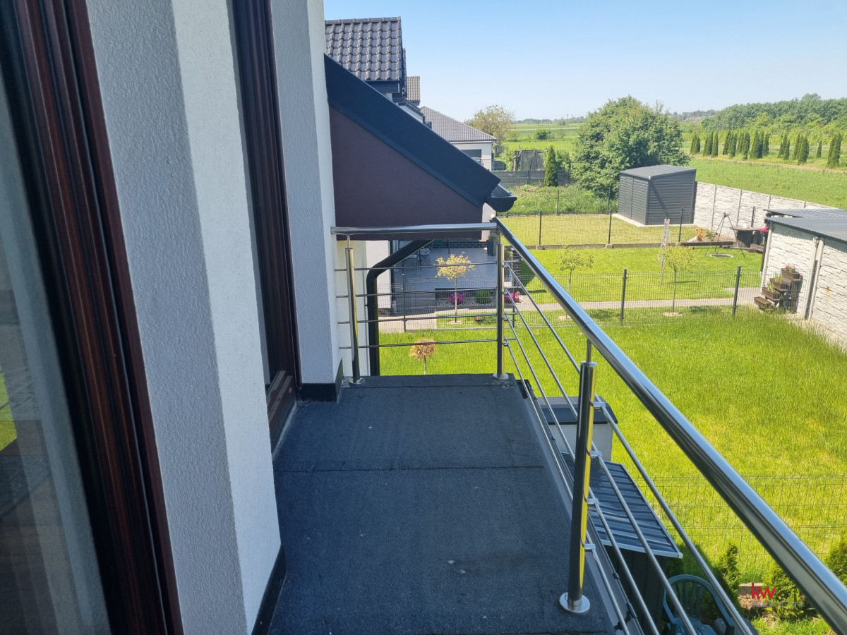 Dom 130 m2, wysoki standard, z ogrodem, garażem