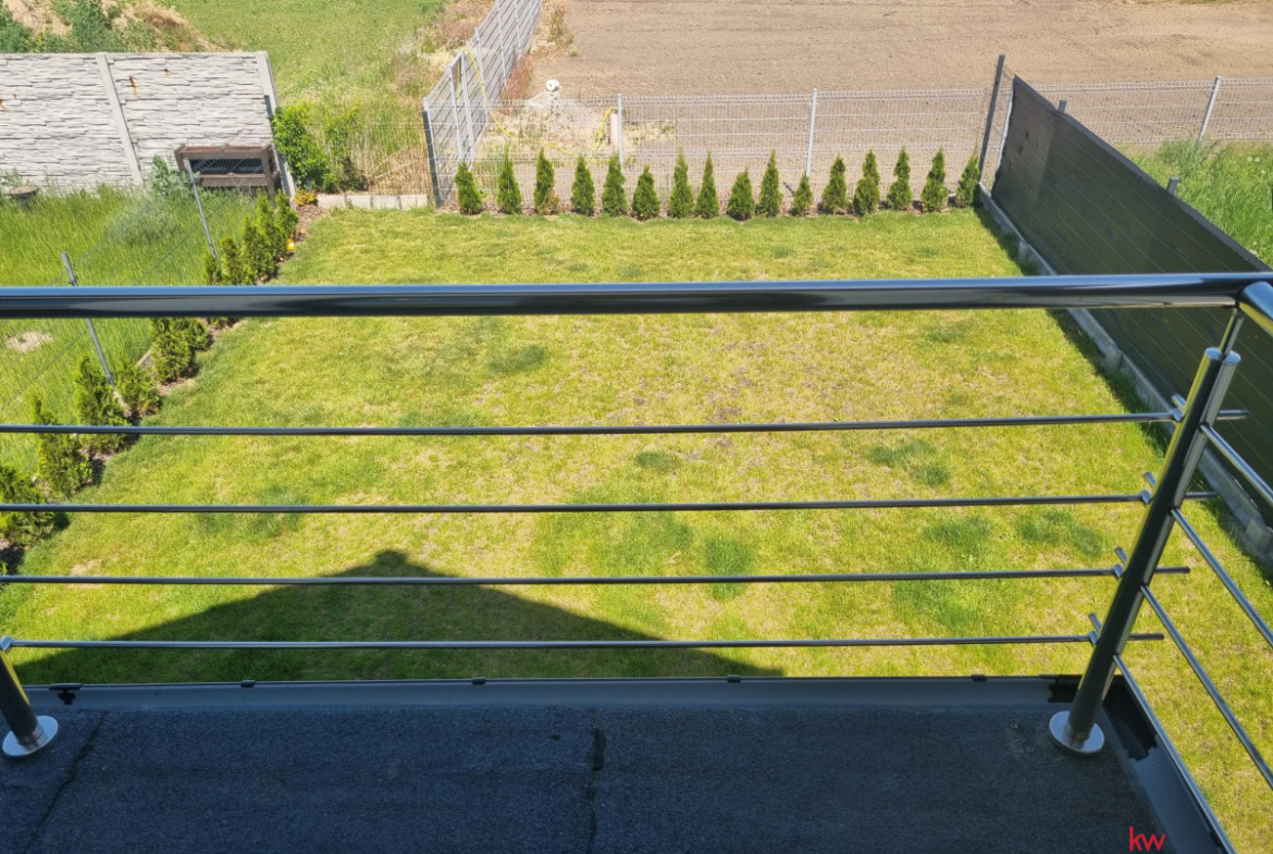 Dom 130 m2, wysoki standard, z ogrodem, garażem