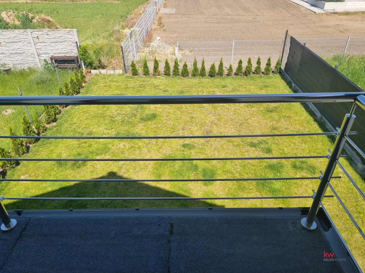 Dom 130 m2, wysoki standard, z ogrodem, garażem