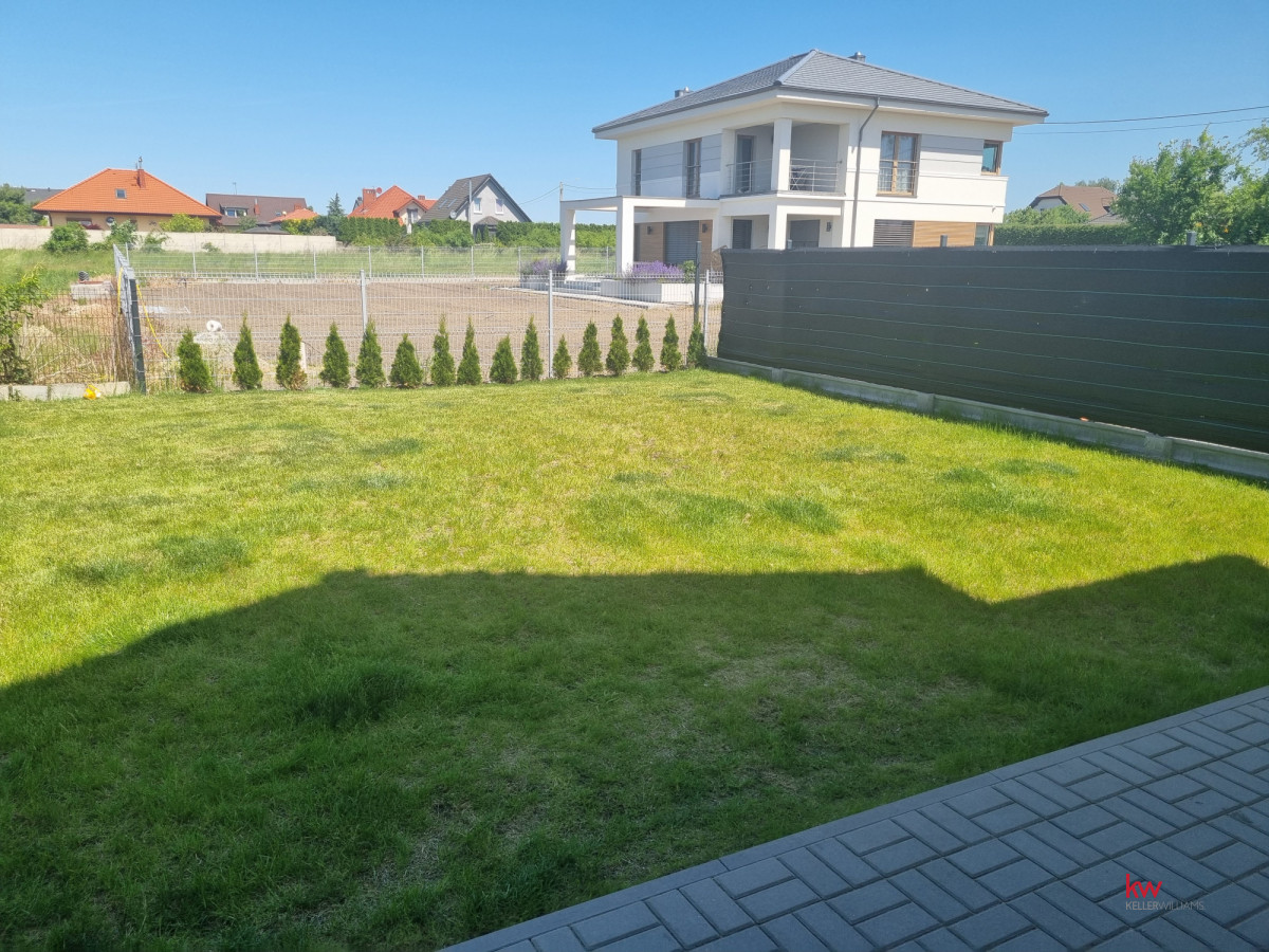 Dom 130 m2, wysoki standard, z ogrodem, garażem