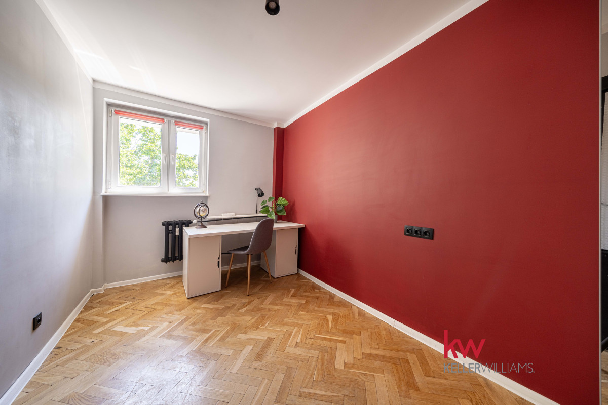111036221 Mieszkanie 4 pokojowego z balkonem i piwnicą