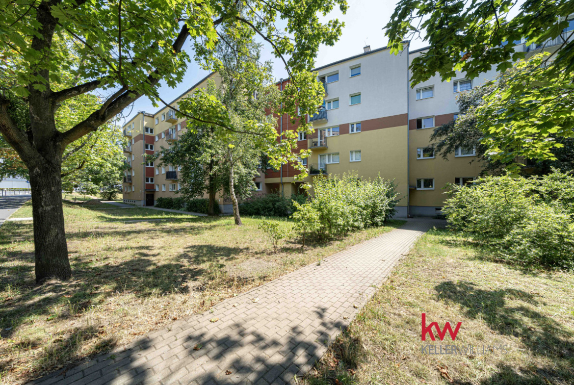 Mieszkanie 4 pokojowego z balkonem i piwnicą