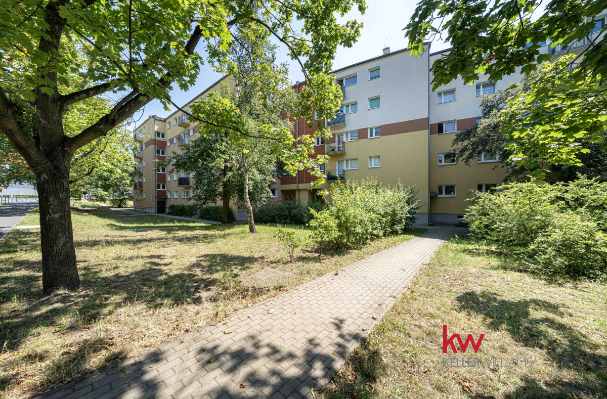 111044129 Mieszkanie 4 pokojowego z balkonem i piwnicą