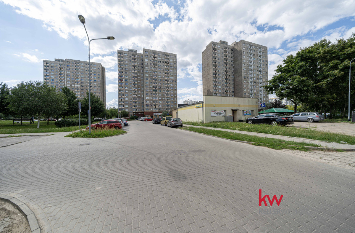 Dwa niezależne pokoje 48,80 m2 Orła Białego