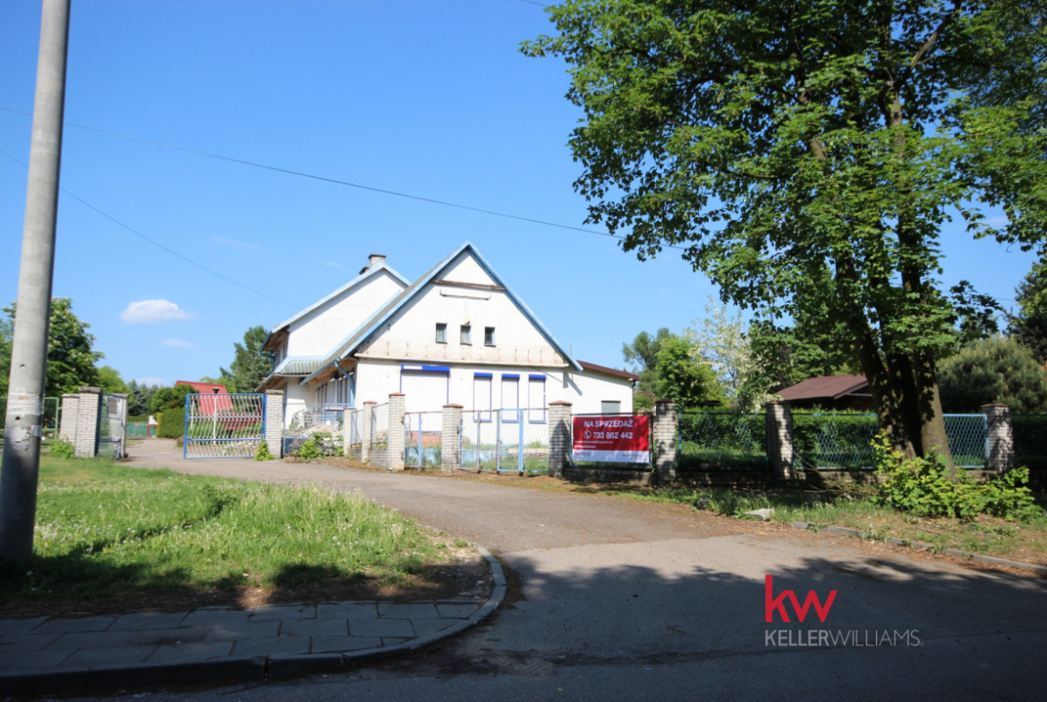 Budynek /Zalew Przeczycki z dodatkową działką
