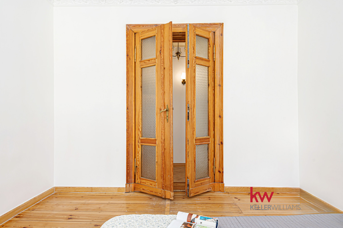 98454863 Przestronne w kamienicy 131,10 m2 centrum