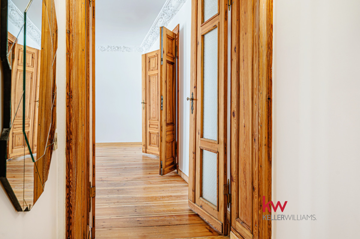 98455004 Przestronne w kamienicy 131,10 m2 centrum