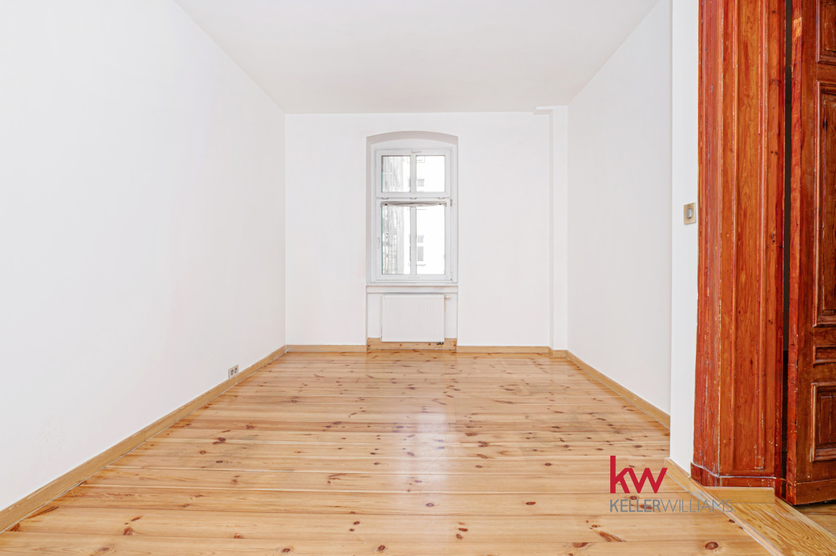 98455022 Przestronne w kamienicy 131,10 m2 centrum