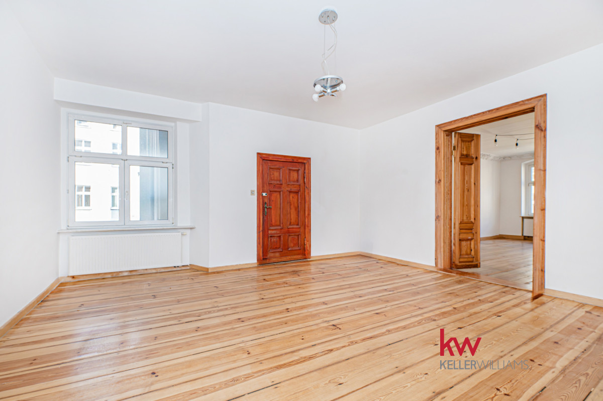 98455025 Przestronne w kamienicy 131,10 m2 centrum