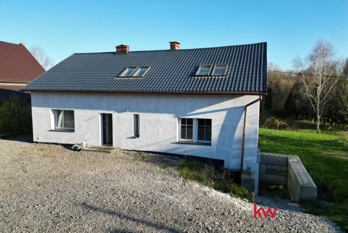 RUDNO: SOLIDNY DOM DLA DWÓCH RODZIN