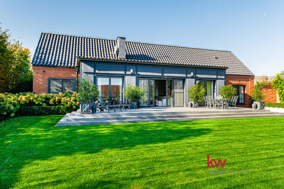 101905097 Ponadczasowa rezydencja | 7 400 m²