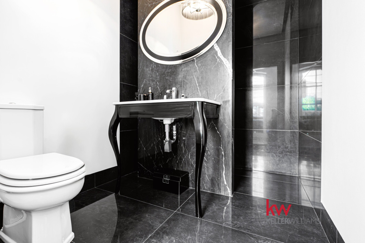 101905112 Ponadczasowa rezydencja | 7 400 m²