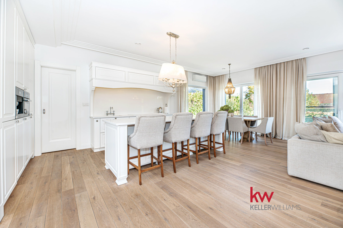 101905130 Ponadczasowa rezydencja | 7 400 m²