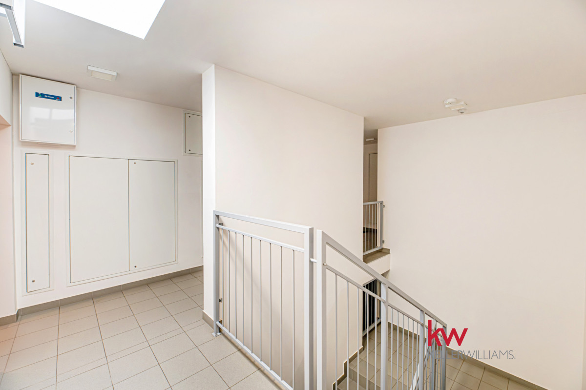 104805812 słoneczne mieszkanie m-3 DOPIEWIEC, duży balkon
