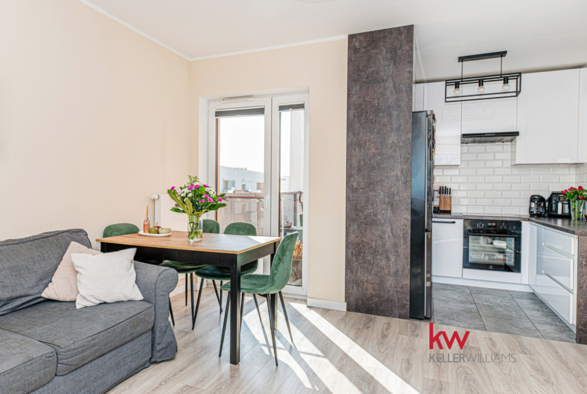 słoneczne mieszkanie m-3 DOPIEWIEC,  duży balkon