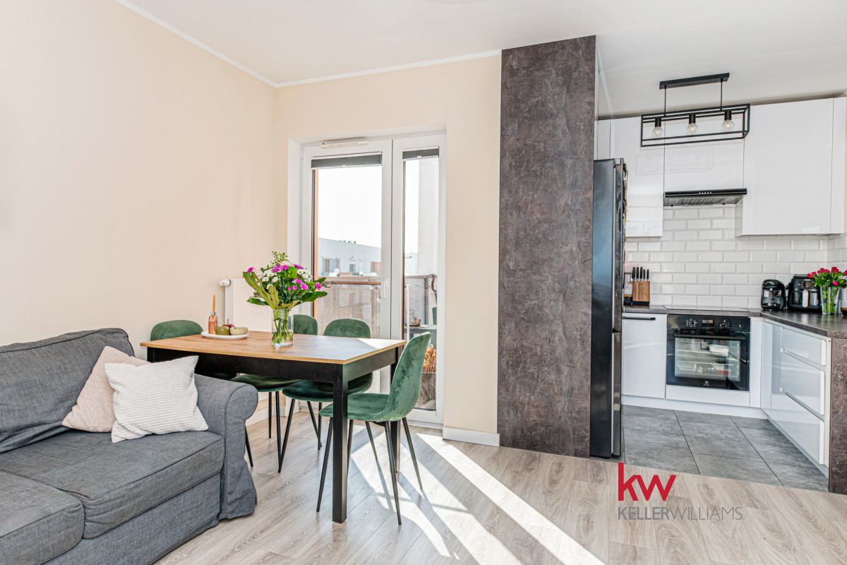 104805896 słoneczne mieszkanie m-3 DOPIEWIEC, duży balkon