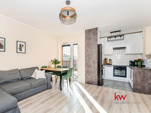 słoneczne mieszkanie m-3 DOPIEWIEC,  duży balkon