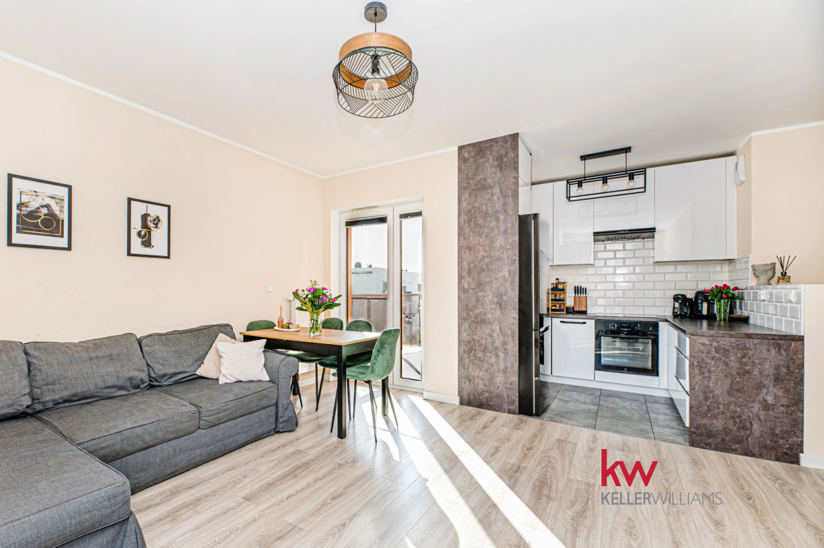 104805899 słoneczne mieszkanie m-3 DOPIEWIEC, duży balkon