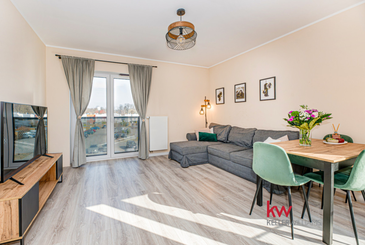 słoneczne mieszkanie m-3 DOPIEWIEC,  duży balkon