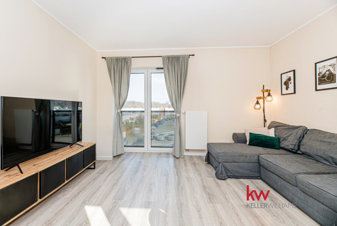 słoneczne mieszkanie m-3 DOPIEWIEC,  duży balkon
