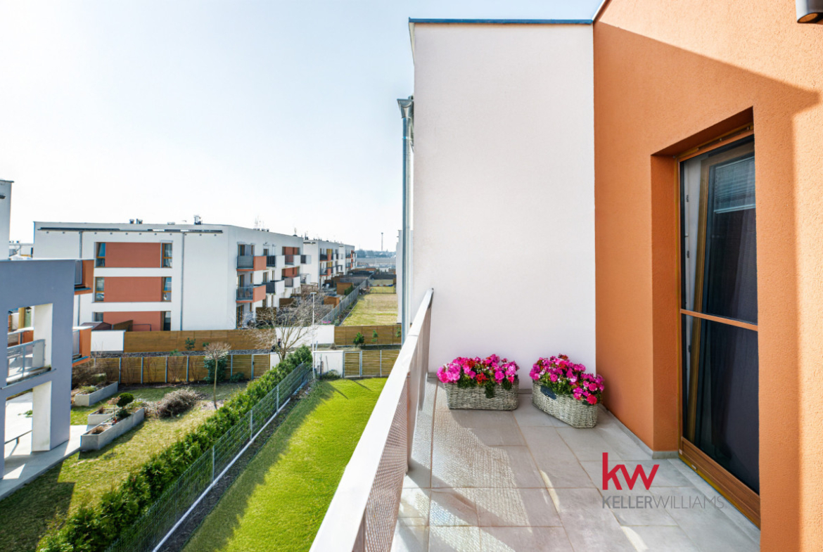 słoneczne mieszkanie m-3 DOPIEWIEC,  duży balkon