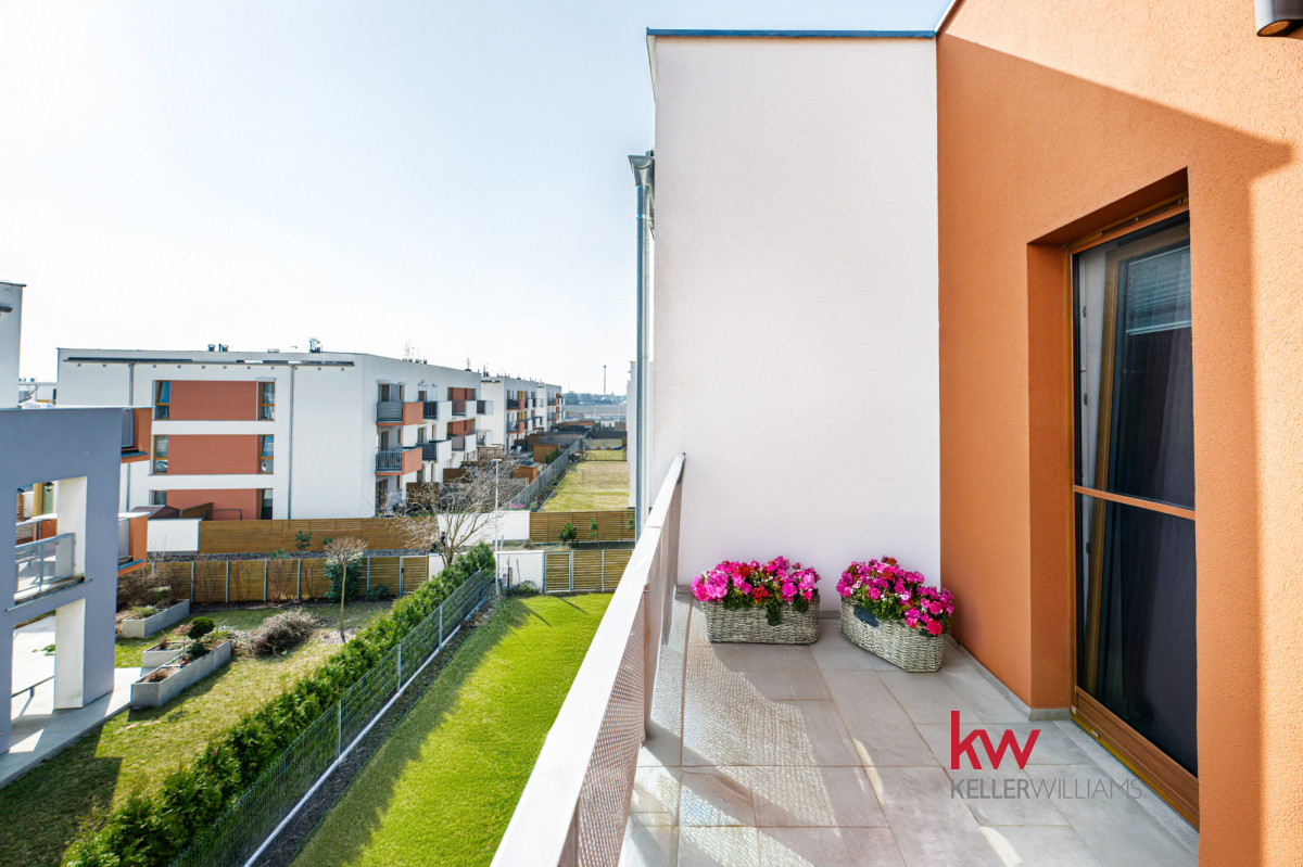 104805911 słoneczne mieszkanie m-3 DOPIEWIEC, duży balkon