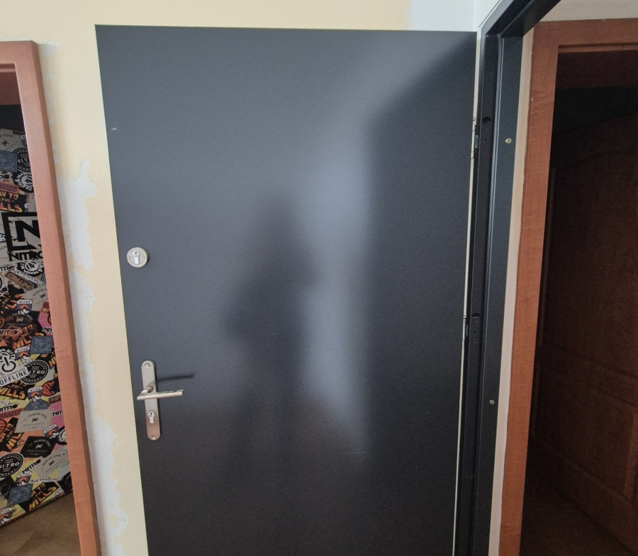 Niezależny budynek po wynajem 240-360 m²,