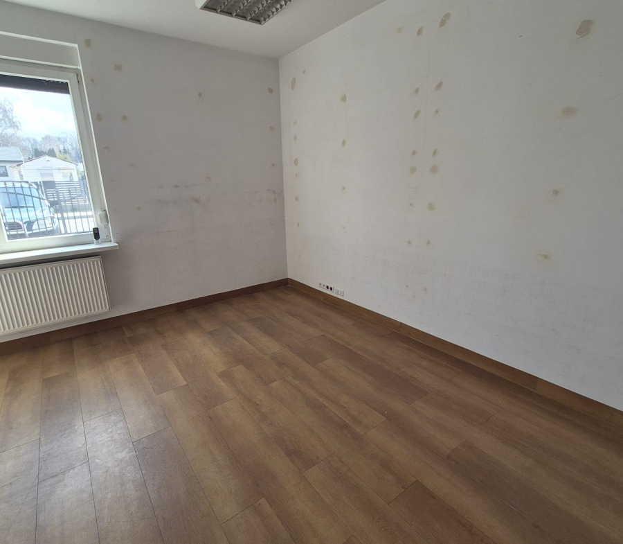Niezależny budynek po wynajem 240-360 m²,