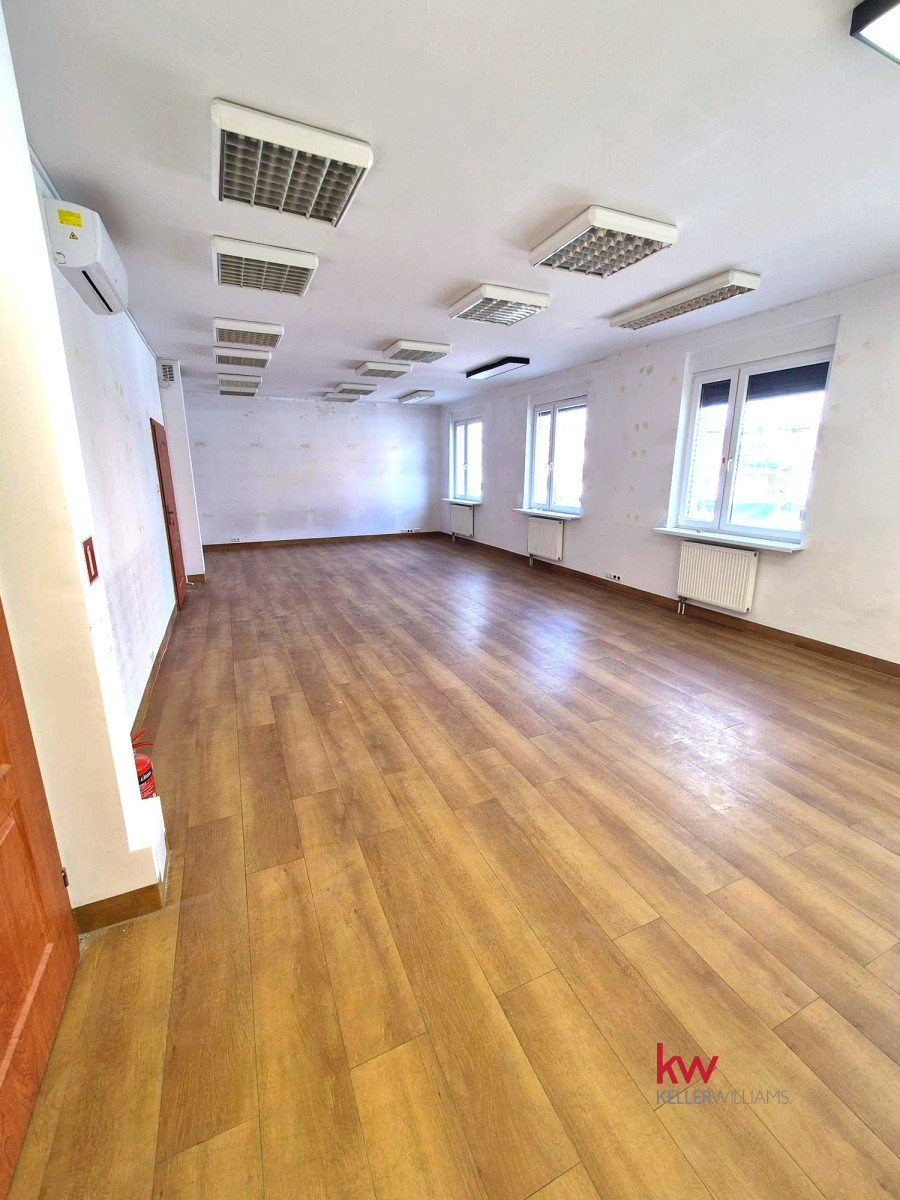 Niezależny budynek po wynajem 240-360 m²,