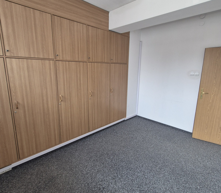 Klimatyzowane biura od 13 m² do 33 m²