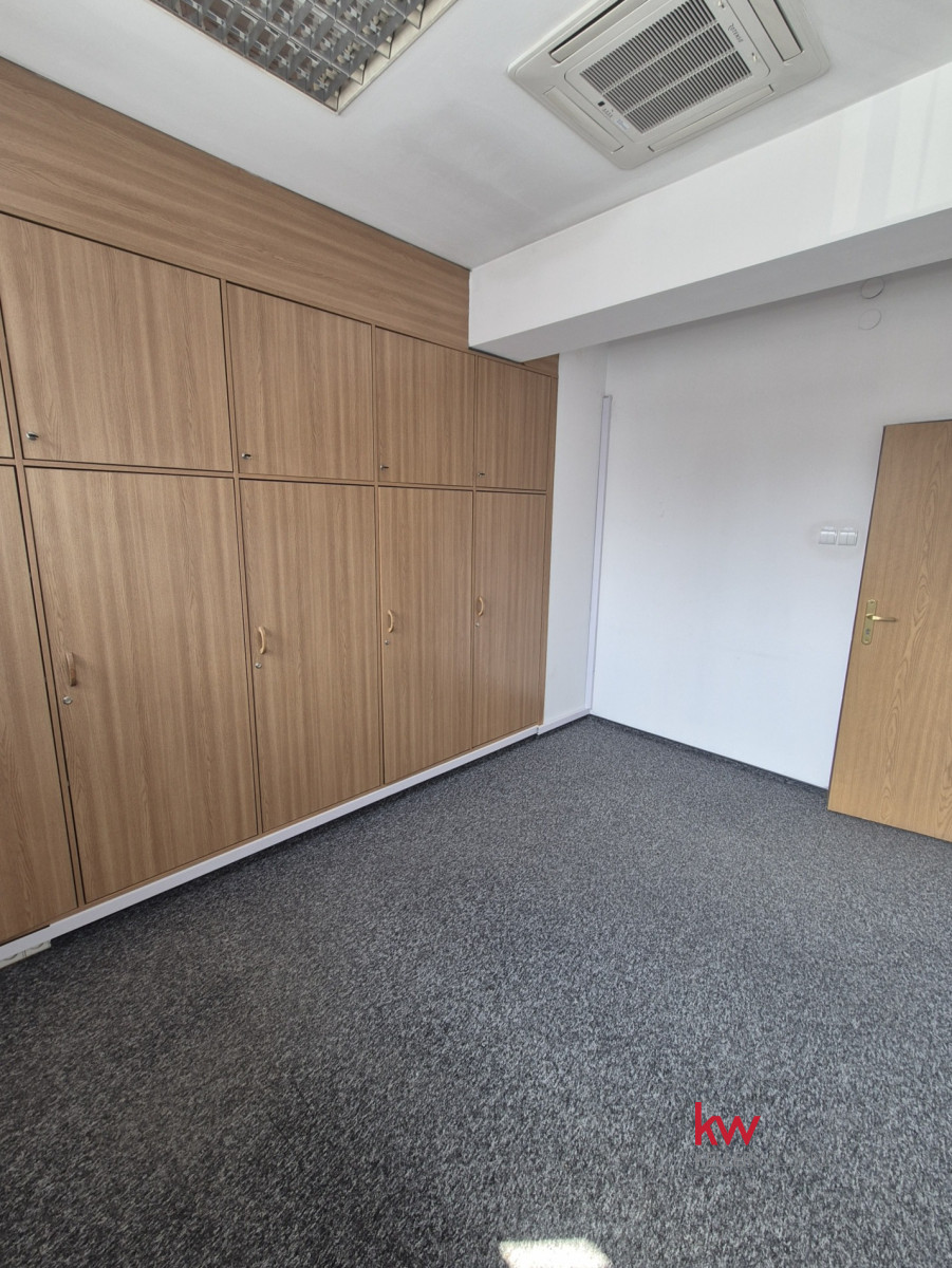 Klimatyzowane biura od 13 m² do 33 m²