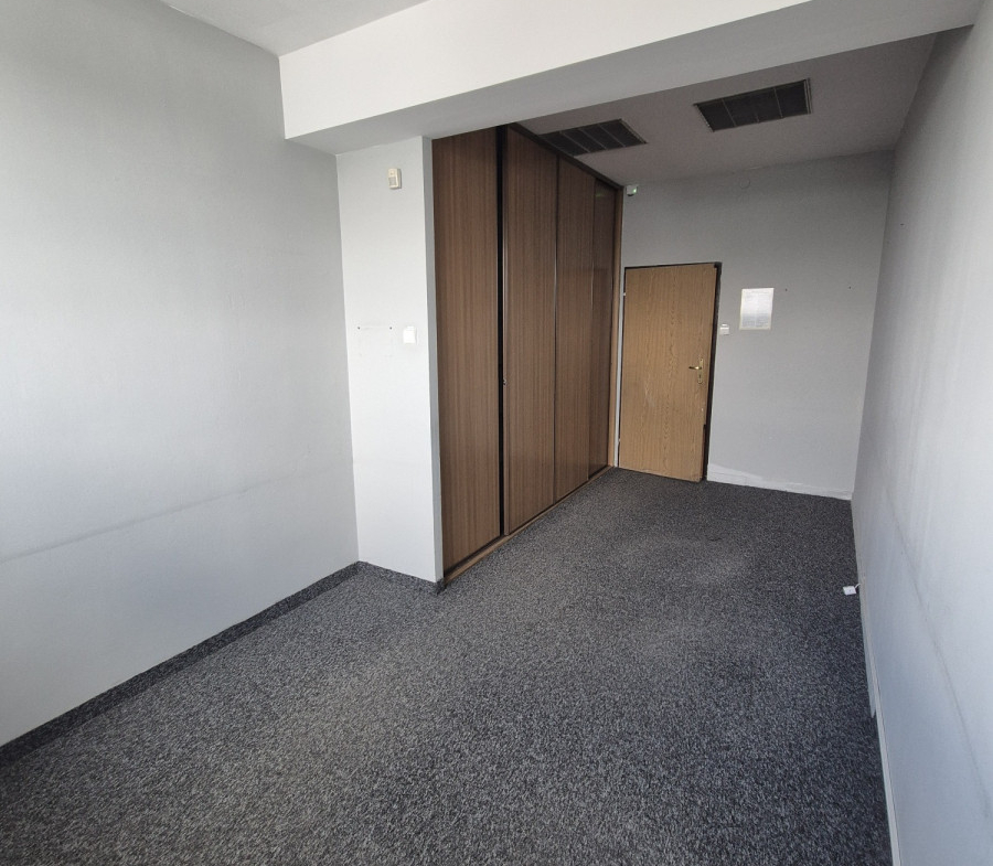 Klimatyzowane biura od 13 m² do 33 m²