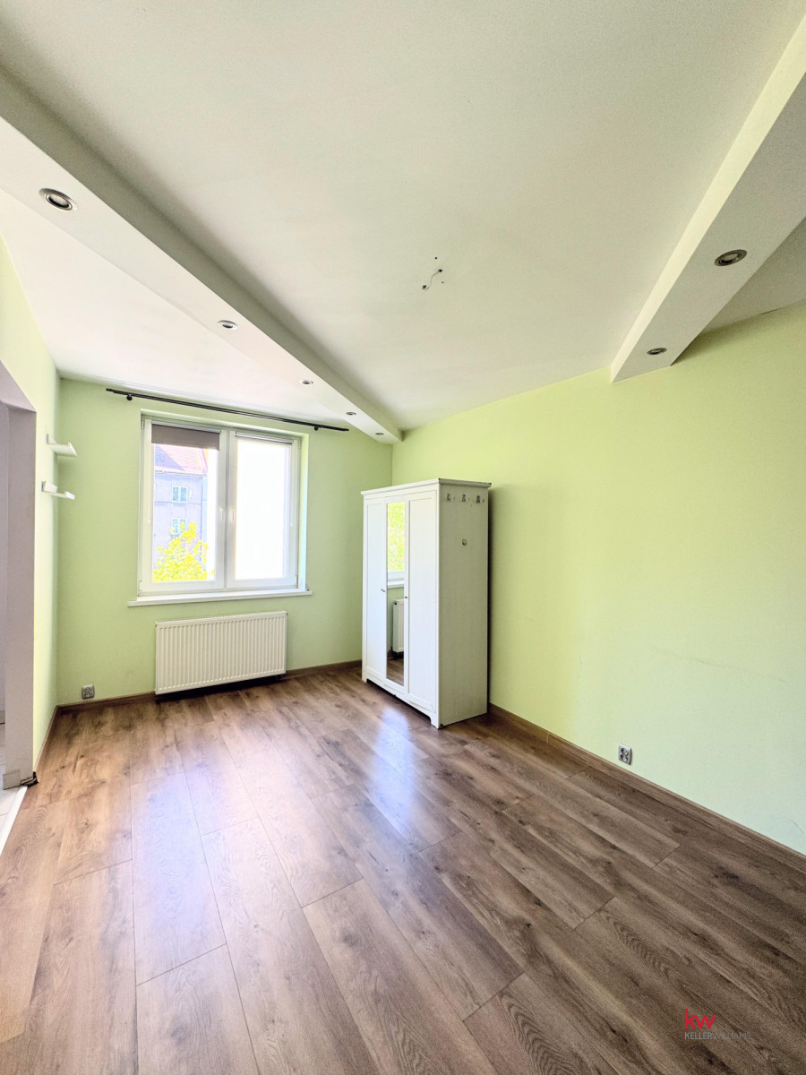 107484350 OKAZJA: Ustawna kawalerka w centrum Bytomia.