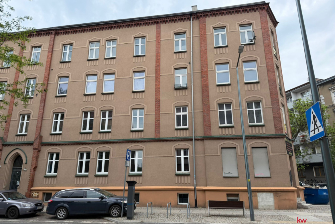 2 POKOJE W ZREWITALIZOWANEJ KAMIENICY | ŁAZARZ