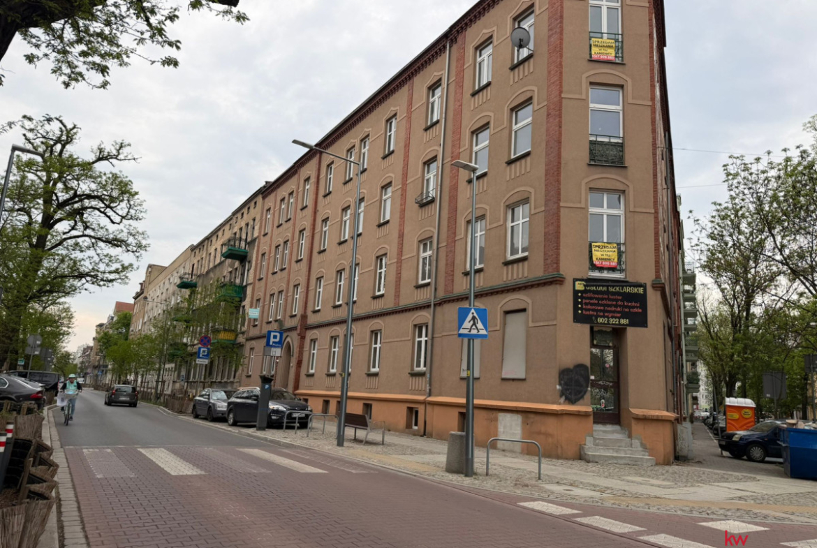 2 POKOJE W ZREWITALIZOWANEJ KAMIENICY | ŁAZARZ
