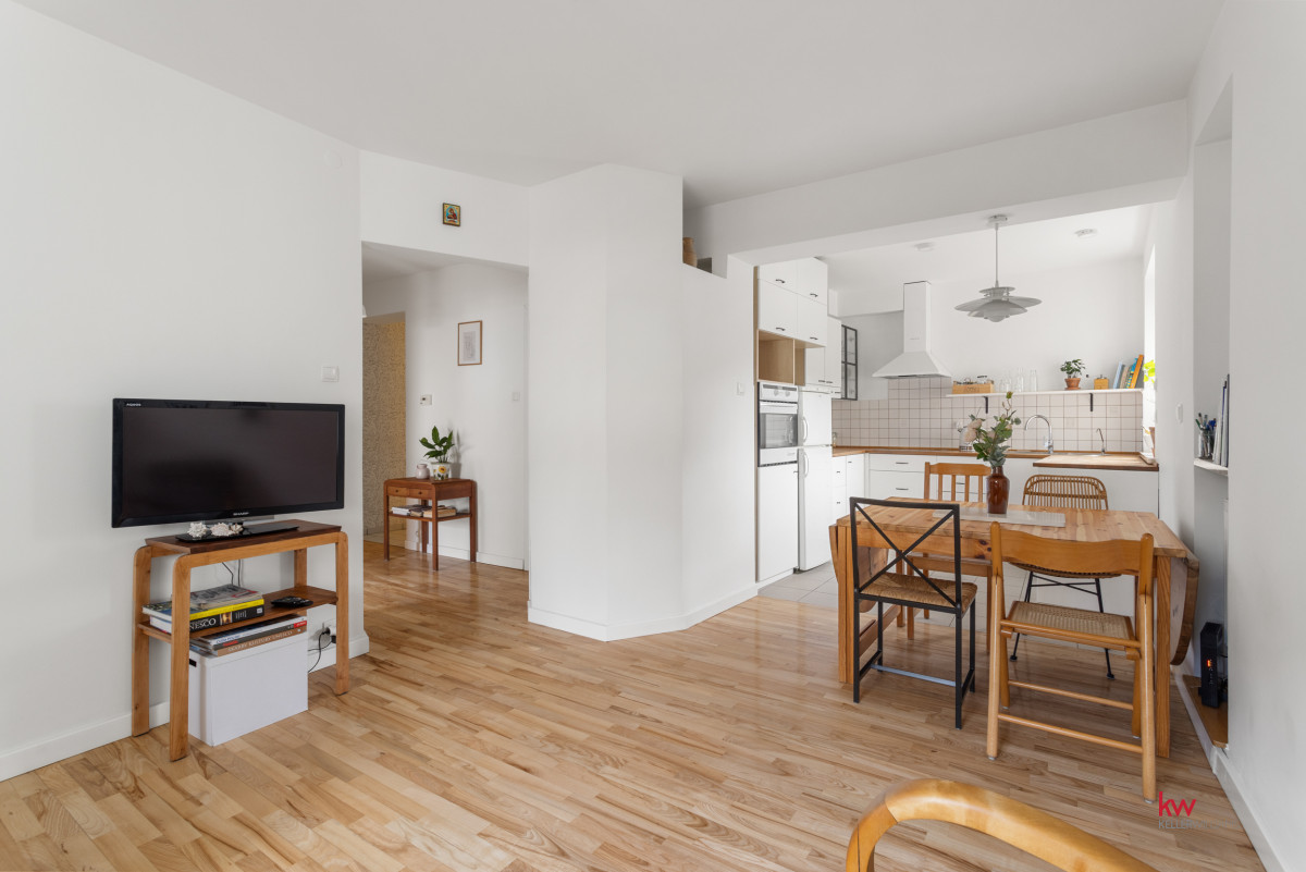 ATANER 2000-80,5 m²-Garaż + komórka-Os. Batorego