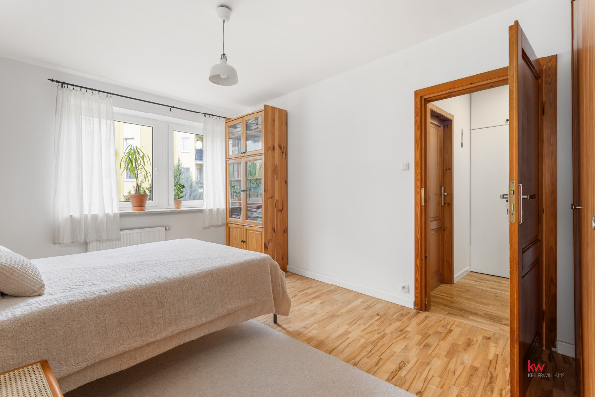 ATANER 2000-80,5 m²-Garaż + komórka-Os. Batorego